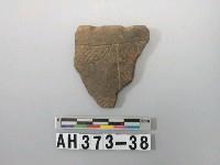 藏品(灰色夾砂陶口緣殘件)的圖片